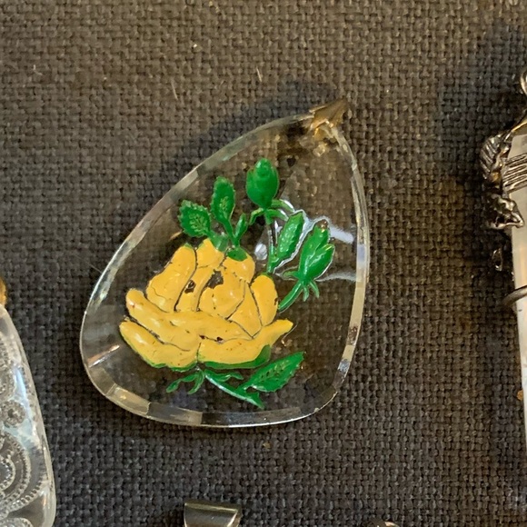 Antique Rose Necklace - Picture 7 of 7